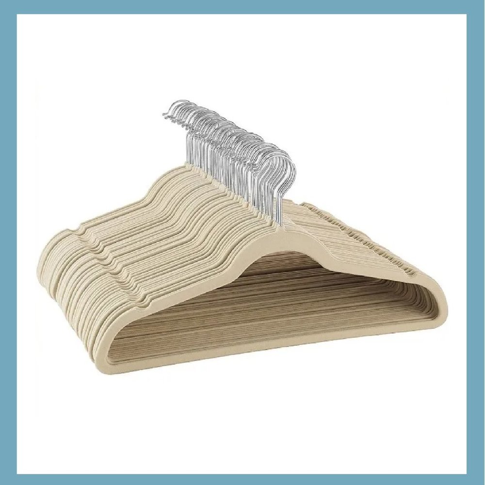 Beige Velvet Hangers Adults x10 units